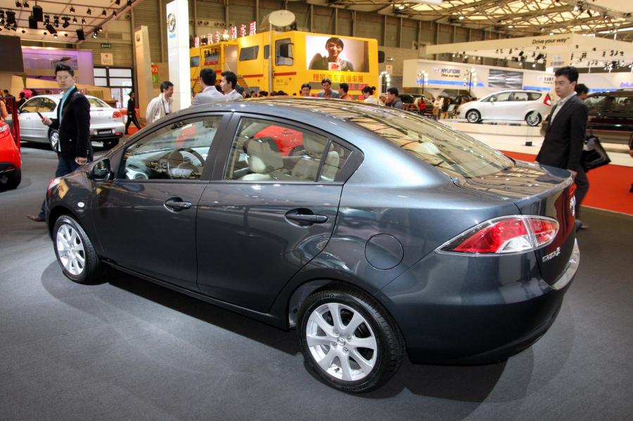  Mazda2 Sedan 2008 года  (фото 10 из 18)